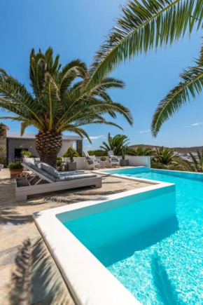The White House by Fantasia Villas